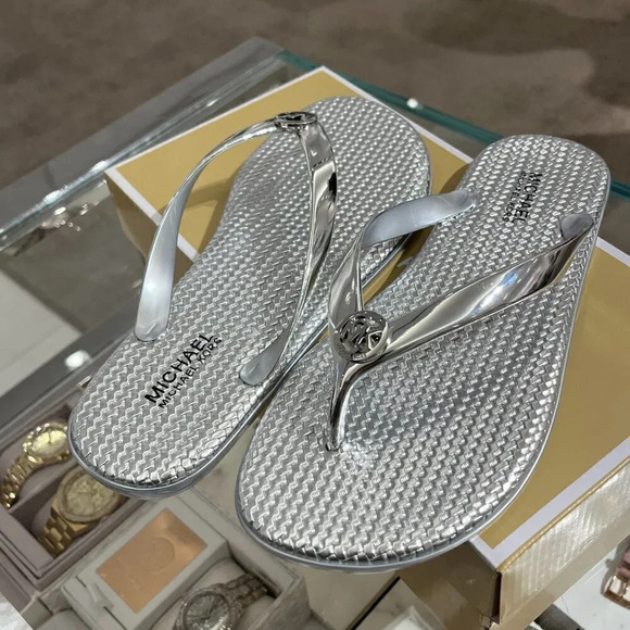 Jet Set Metallic PVC Flip-Flop size7 - Picture 8 of 9